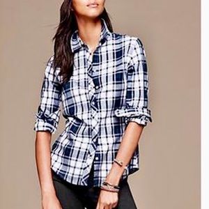 ⭐️ Banana Republic Soft-Wash Bold Flannel Shirt